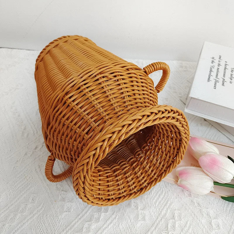 Cestino Portafiori in Rattan Intrecciato Stile Classico - Vaso Decorativo Lavabile per Casa