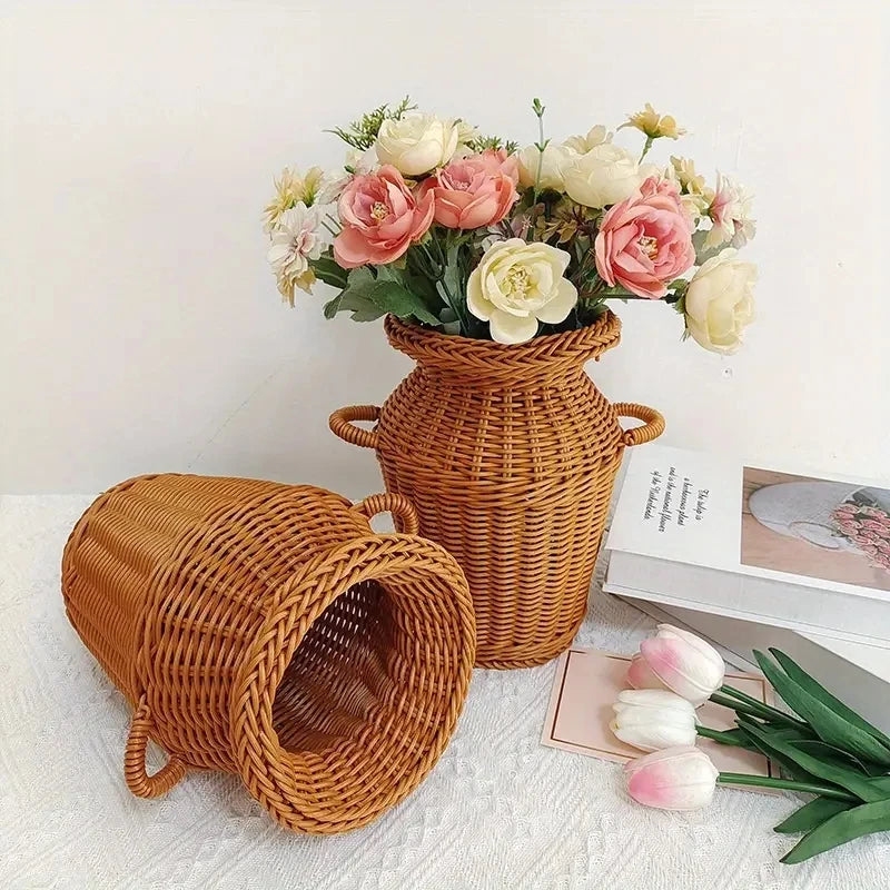 Cestino Portafiori in Rattan Intrecciato Stile Classico - Vaso Decorativo Lavabile per Casa